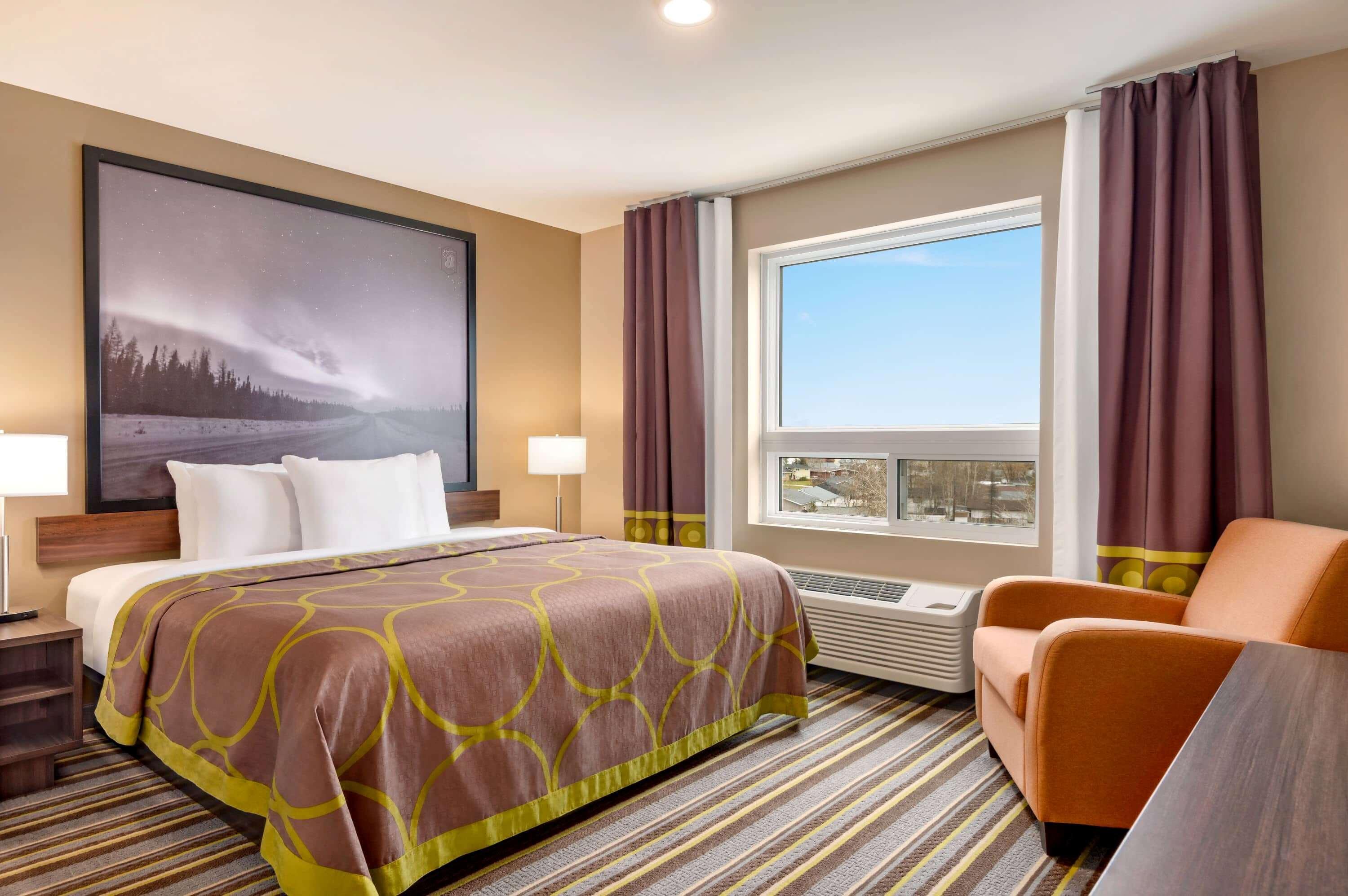 Super 8 By Wyndham Thompson Hotel Екстериор снимка